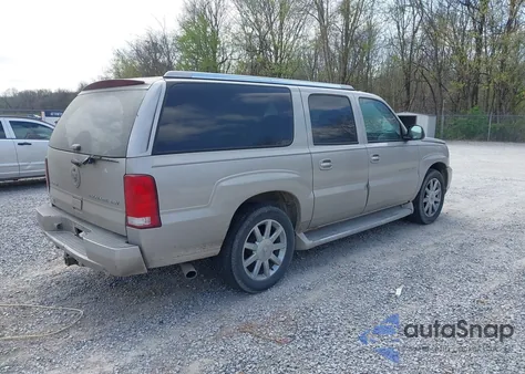 2005 Cadillac Escalade Esv Platinum Edition z USA, uszkodzony, nr VIN 3GYFK66NX5G260610